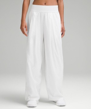 White Women Lululemon Lightweight Tennis Mid-Rise Track Pants | AU_LuLu55804