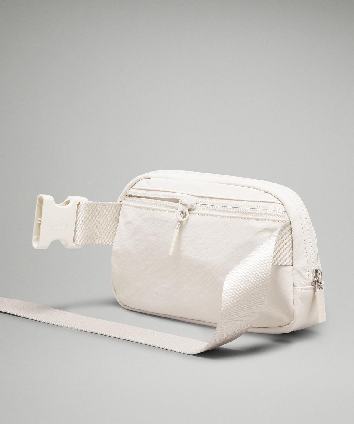 Beige White Bag Lululemon Everywhere 1L Belt Bags | AU_LuLu55817