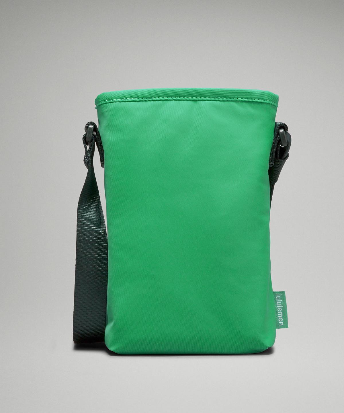 Green Bag Lululemon Water Bottle Crossbody with Front Pocket 2L Crossbody Bags | AU_LuLu87530