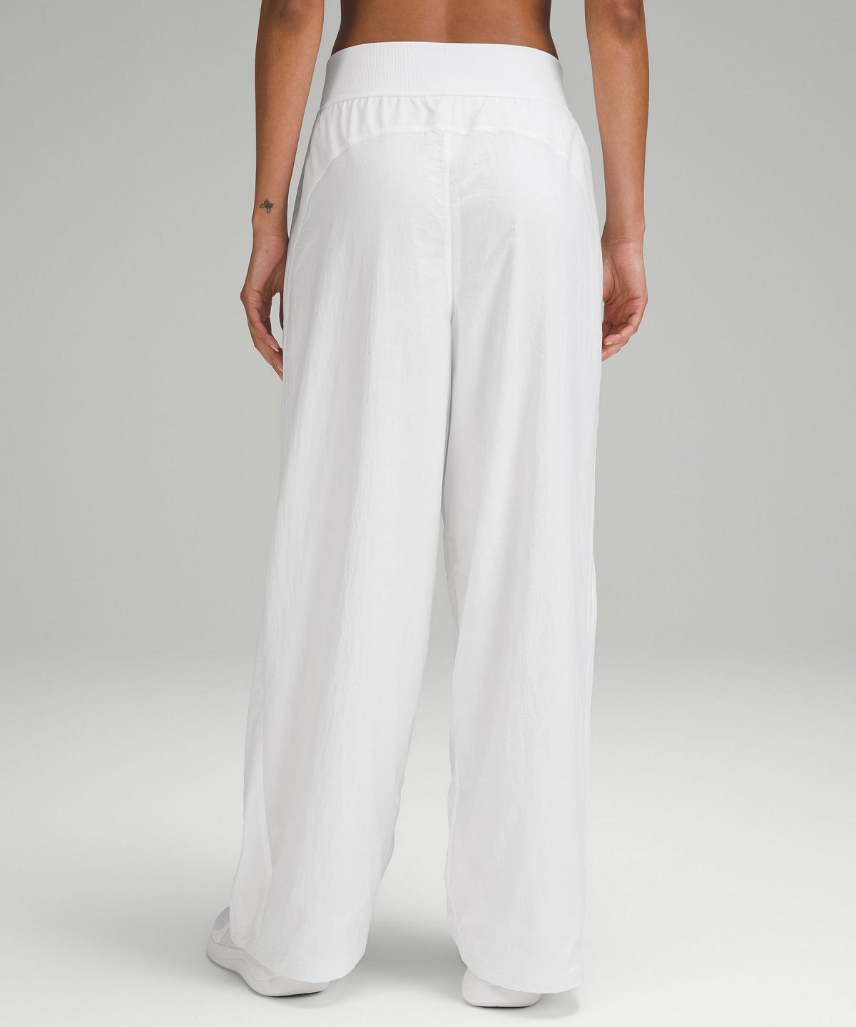 White Women Lululemon Lightweight Tennis Mid-Rise Track Pants | AU_LuLu55804