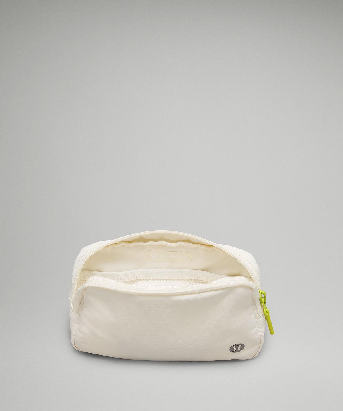 Yellow / White Bag Lululemon Everywhere Mini Belt Bags | AU_LuLu24797